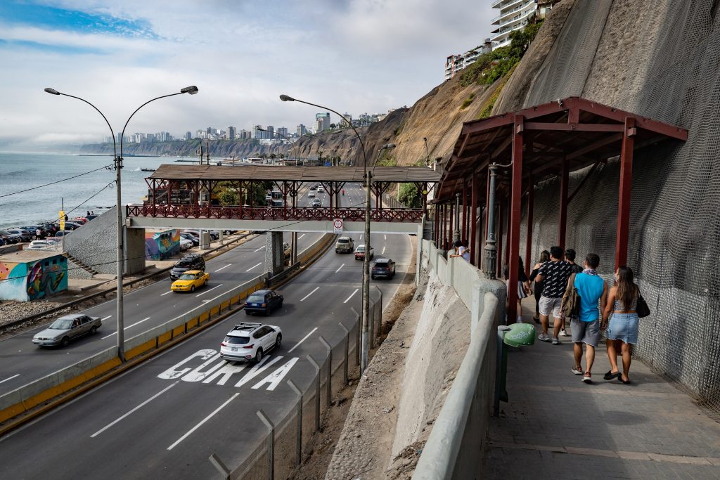 Barranco: Municipalidad de Lima concluyó reparación de puente peatonal en Bajada de Baños